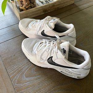 Whine Nike Air Max, Women 10.5